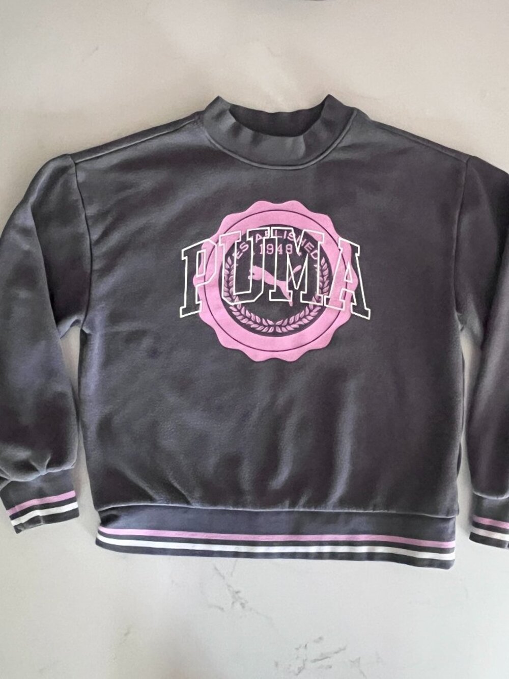 Puma girls crewneck sweatshirt size M